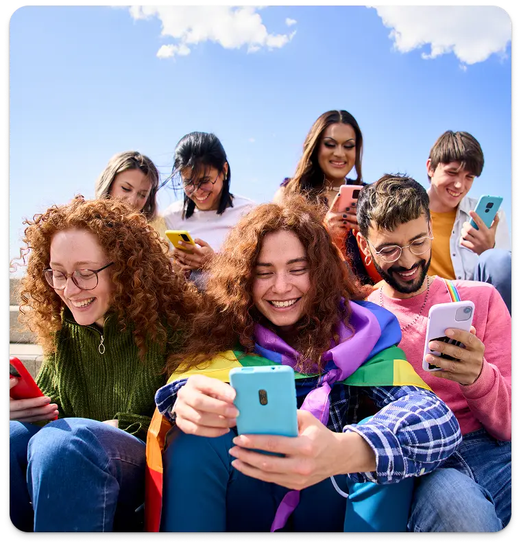 Group of users browsing on smartphones - visualizing BrandLoom's access to Facebook’s massive user base and engagement potential Group of users browsing on smartphones - visualizing BrandLoom's access to Facebook’s massive user base and engagement potential