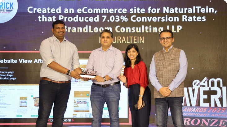 brandloom-best-website-award-e4m-maverick-awards BrandLoom receiving the Best Website award at the e4m Maverick Awards for high-performing digital experience