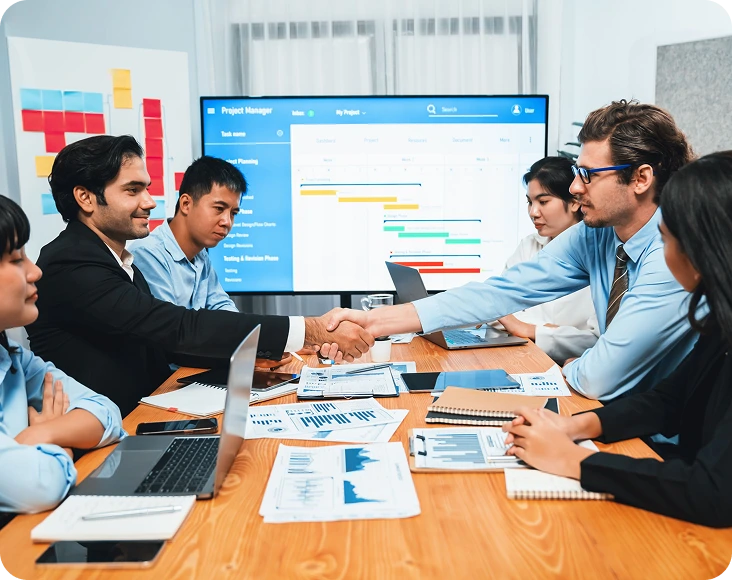 Union BrandLoom PPC experts collaborating with clients to optimize campaigns improve performance and maximize ROI